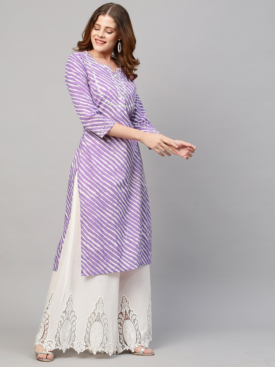 Leheriya Printed & Ethnic Embroidered Straight Fit Kurta - Purple