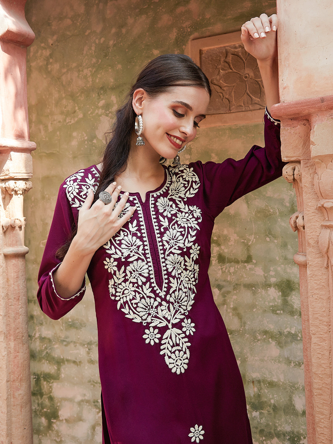 Solid Resham Floral Embroidered Kurta - Burgundy