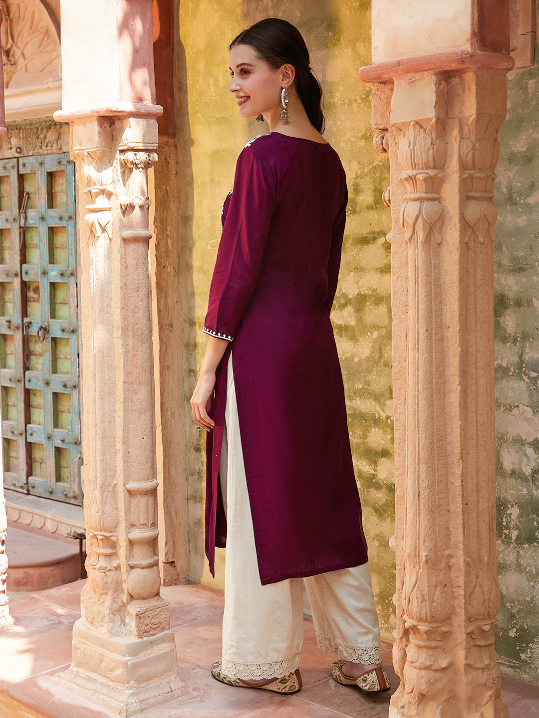 Solid Resham Floral Embroidered Kurta - Burgundy