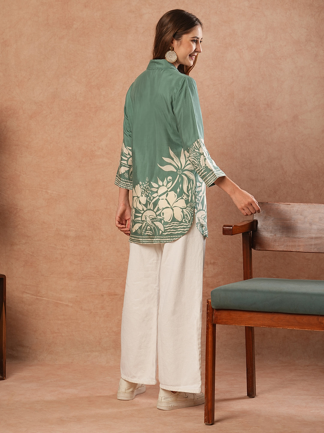 Floral Abstract Printed Straight Fit Kurti - Green