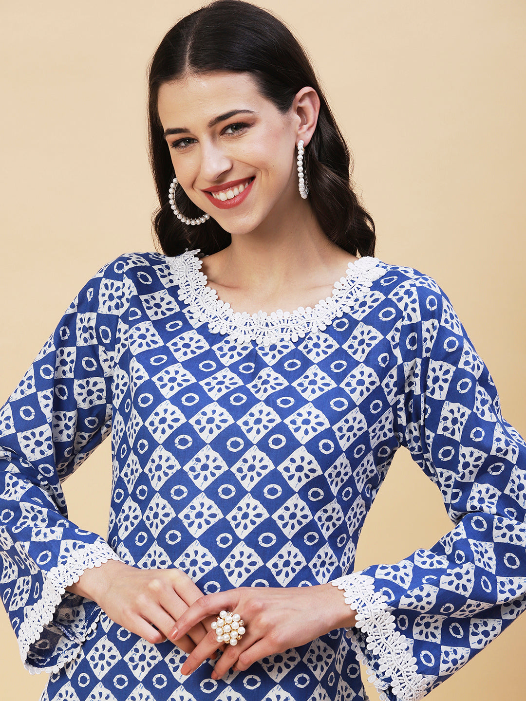 Ethnic Checks Printed Straight Fit Kurta with Pant - Blue