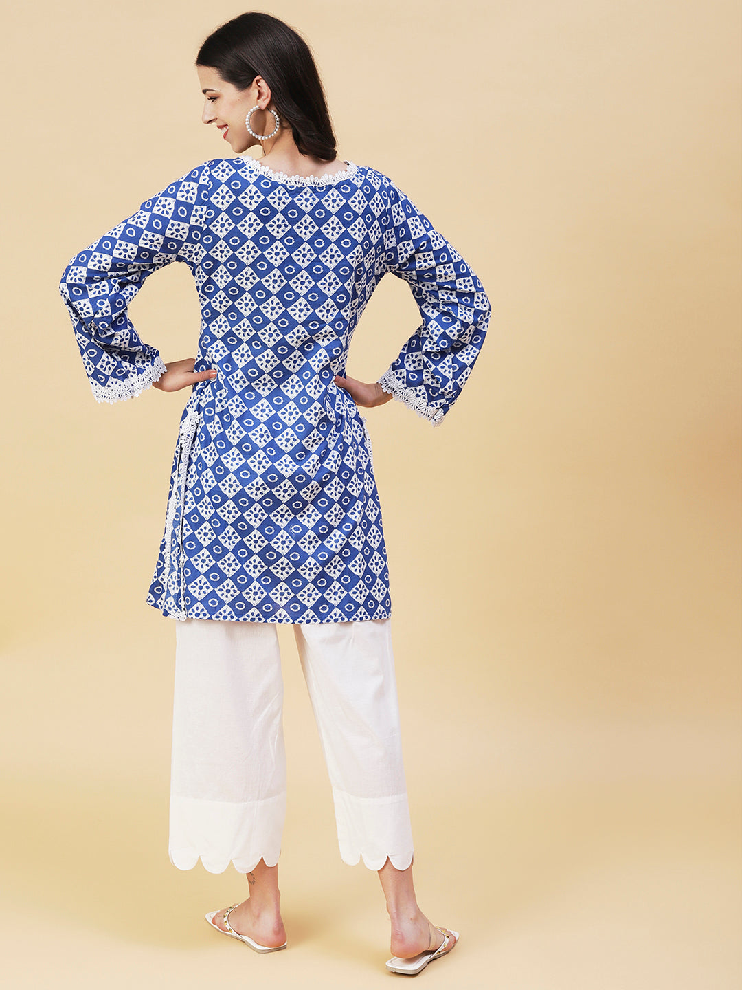 Ethnic Checks Printed Straight Fit Kurta with Pant - Blue