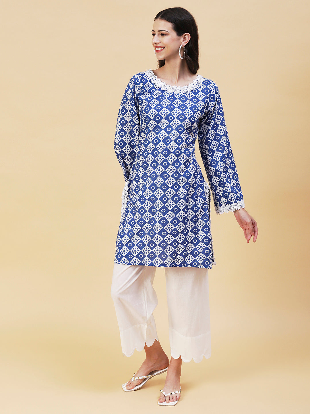 Ethnic Checks Printed Straight Fit Kurta with Pant - Blue