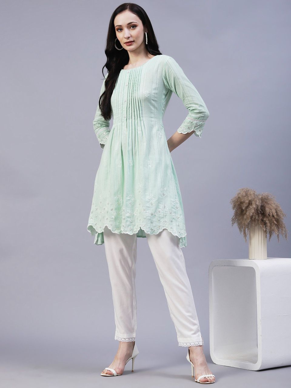 Solid Floral Embroidered Scalloped Hem A-Line Kurta with Pant - Mint Green