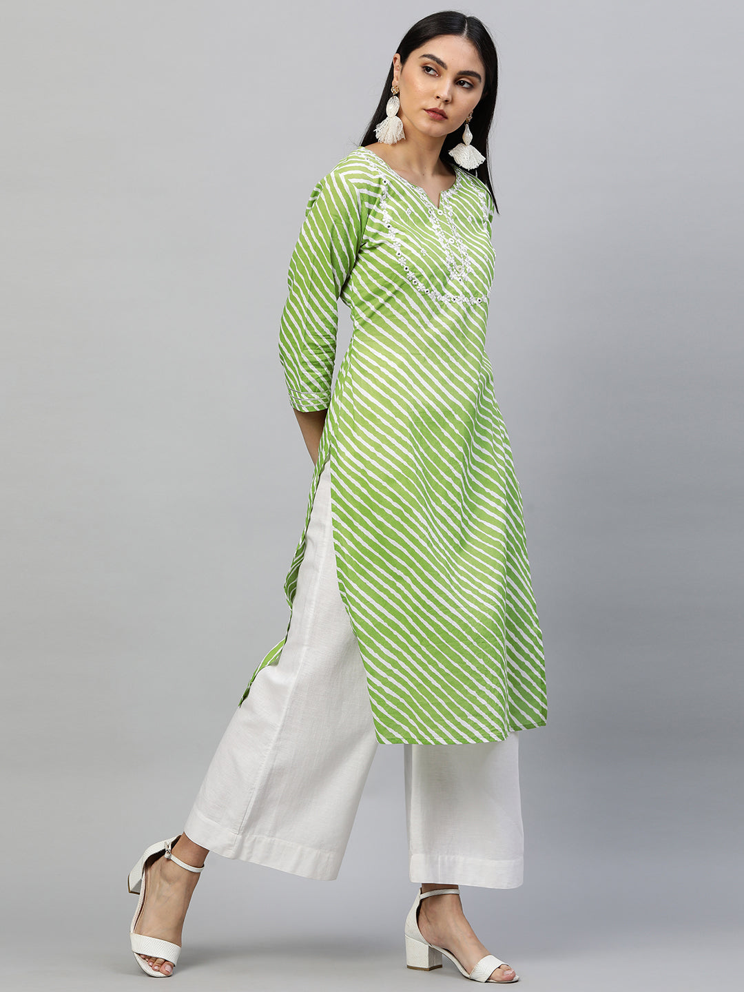 Leheriya Printed & Embroidered Straight Kurta - Green