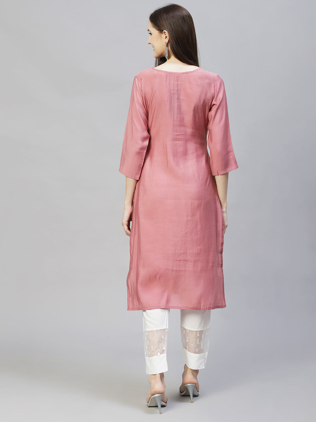 Floral Embroidered Straight Fit Kurta - Pink
