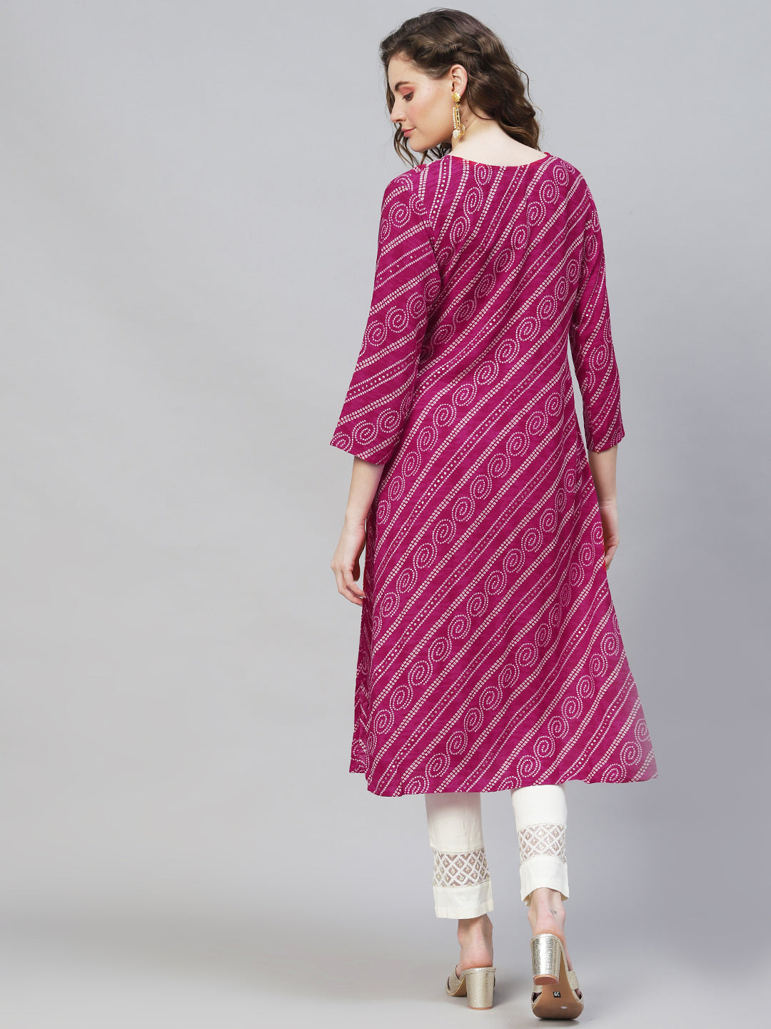 Bandhani Printed & Embroidered Straight Fit Kurta - Magenta