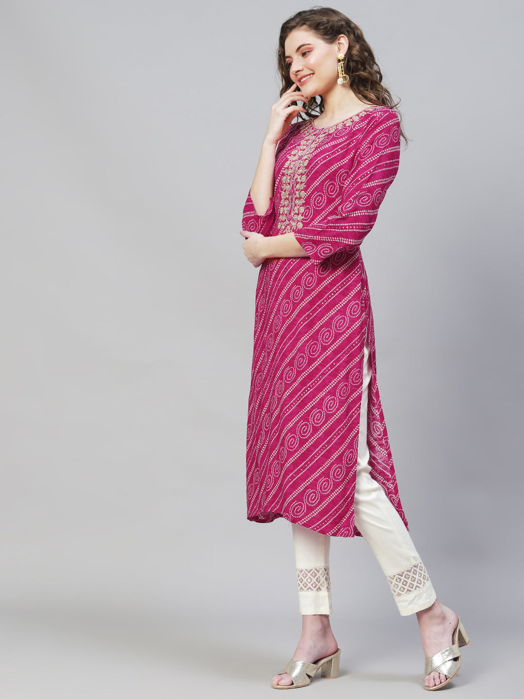 Bandhani Printed & Embroidered Straight Fit Kurta - Magenta