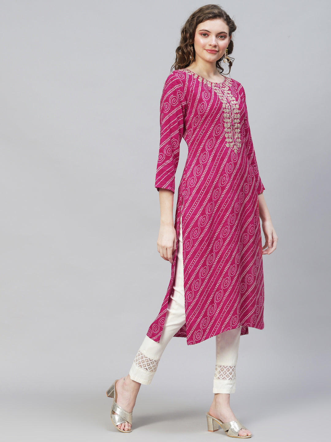 Bandhani Printed & Embroidered Straight Fit Kurta - Magenta