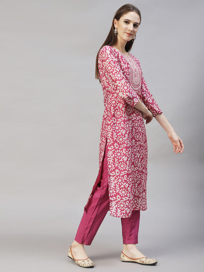 Ethnic Printed & Embroidered Kurta With Pants & Dupatta – Purple