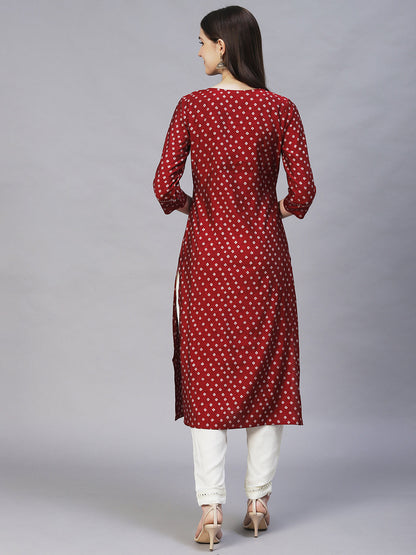 Bandhani Printed & Embroidered Straight Fit Kurta - Maroon