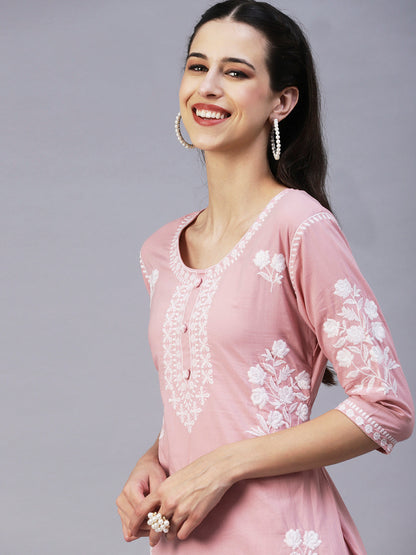 Solid Resham Floral Embroidered Kurta With Pants - Rose Pink