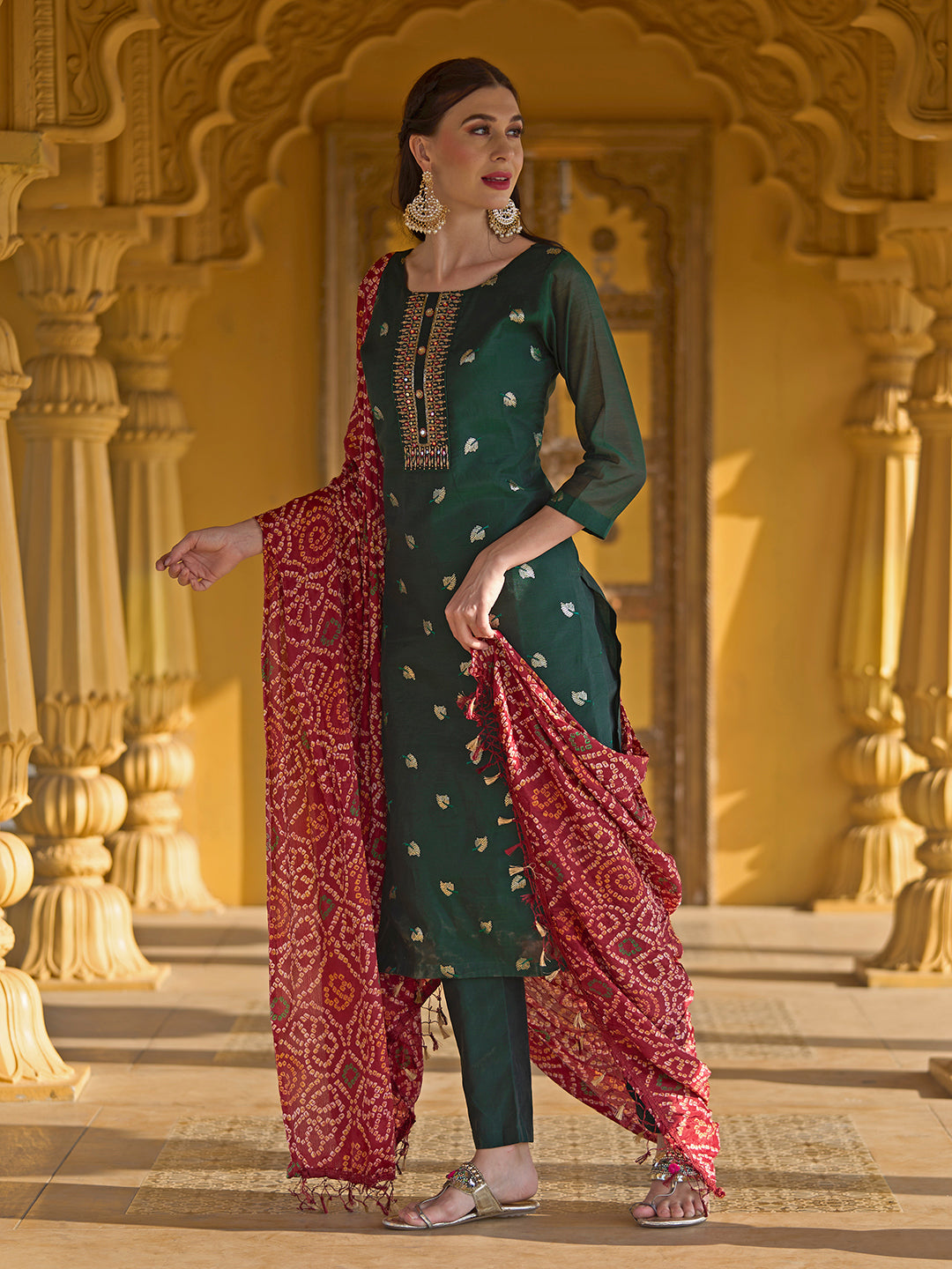 Solid Mirror & Sequins Embroidered Kurta With Pants & Bandhani Dupatta - Green