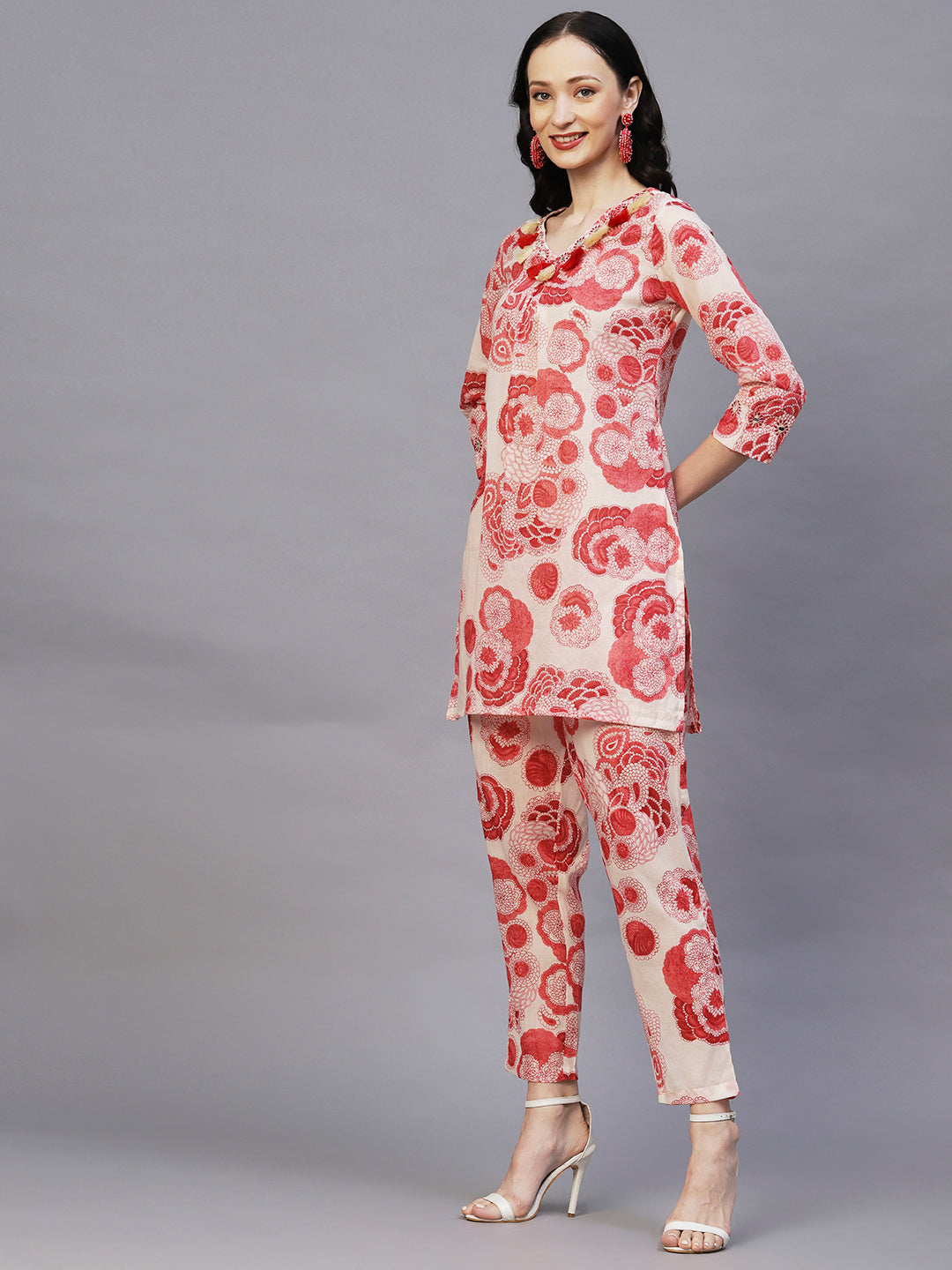 Ethnic Floral Printed Mirror & Resham Embroidered Mul-Cotton Kurta With Pants Co-ord Set - Red & White