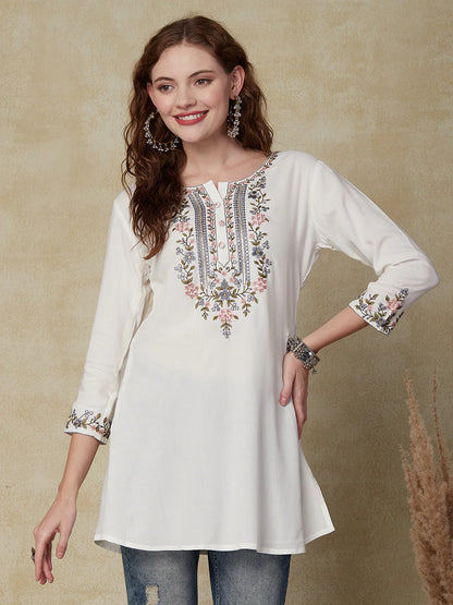 Solid Floral Embroidered Straight Fit Kurta - White