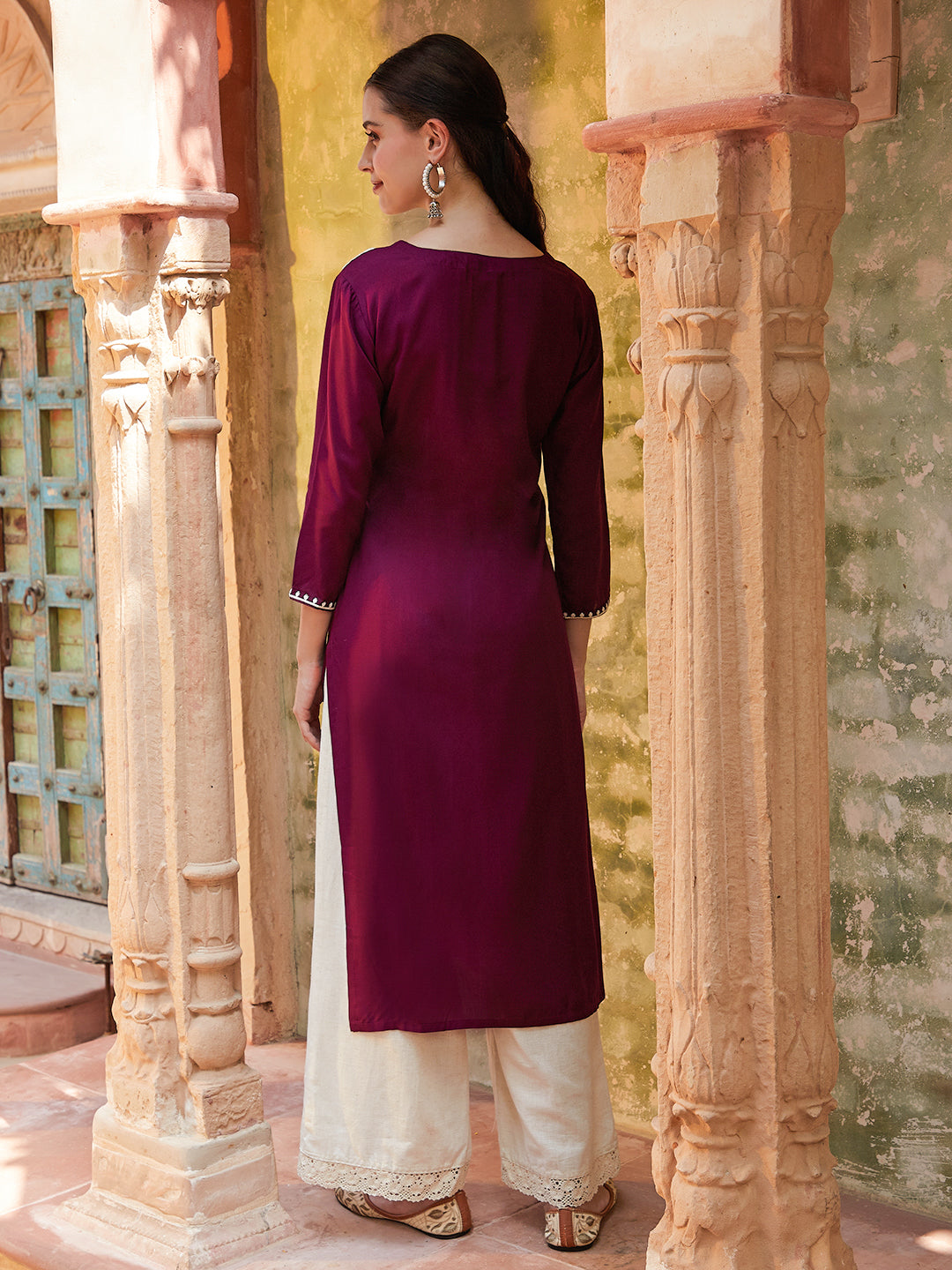 Solid Resham Floral Embroidered Kurta - Burgundy