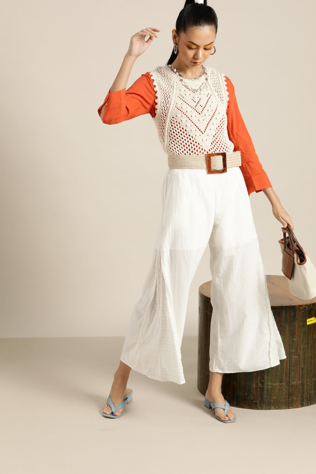 White Cotton Solid Cigarette Pants