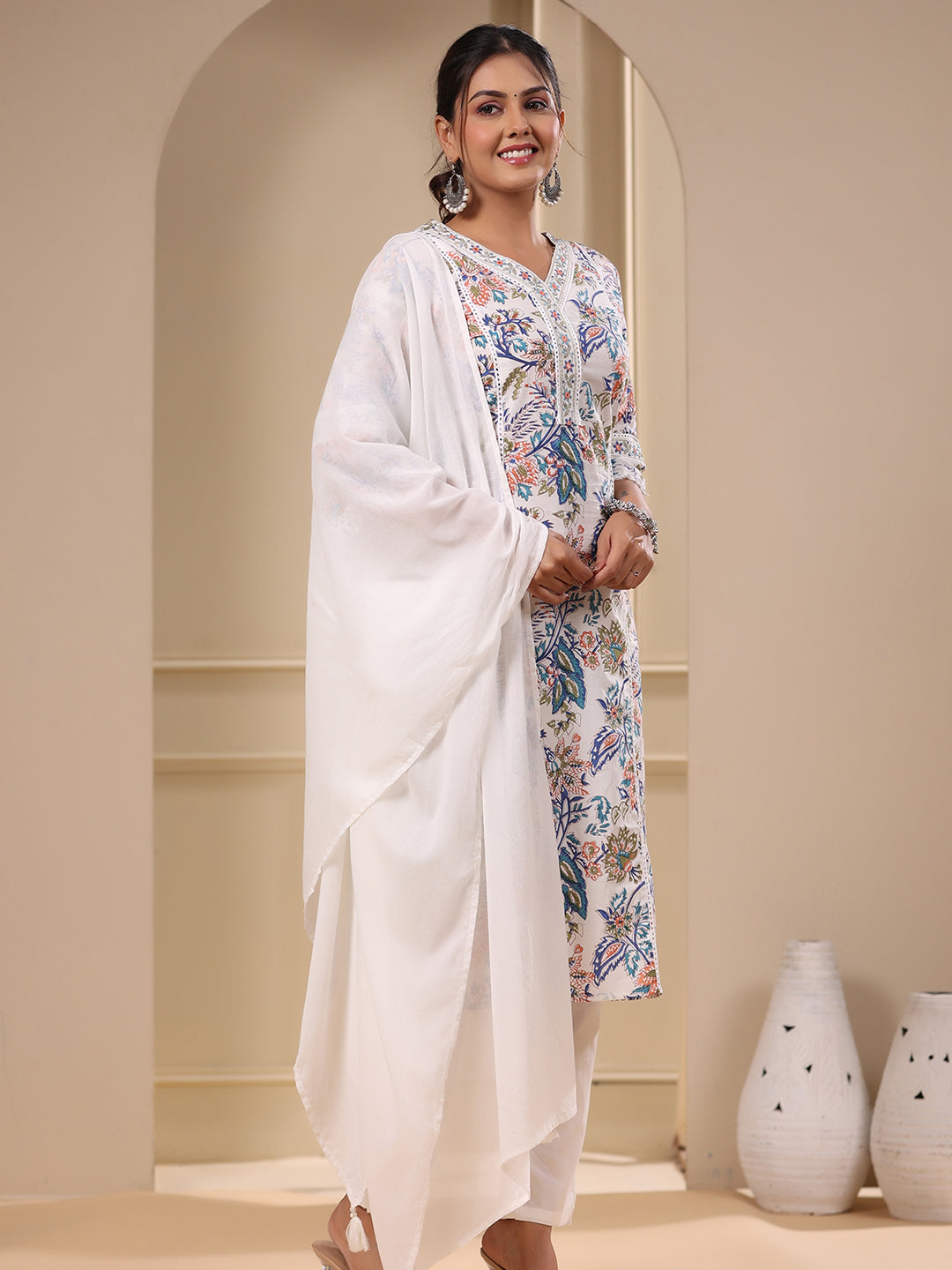 Ethnic Floral Printed Straight Fit Kurta with Pant & Dupatta - White