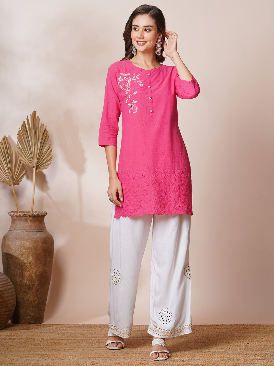 Solid Floral & Schiffli Embroidered Straight Fit Kurta - Pink