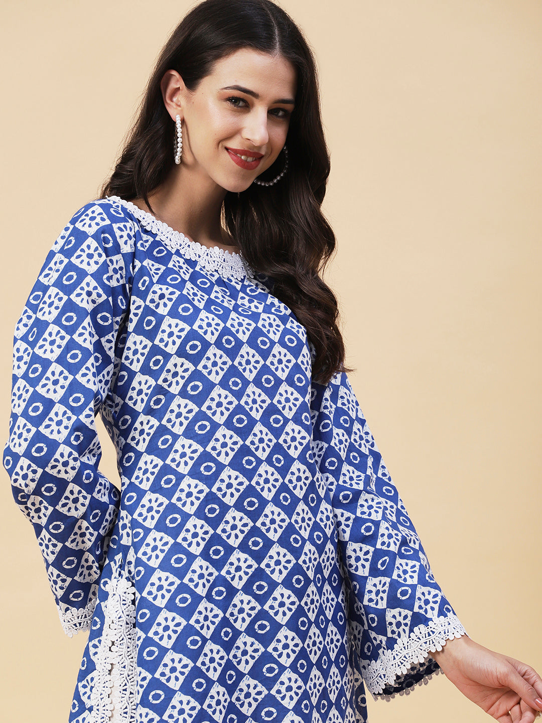 Ethnic Checks Printed Straight Fit Kurta with Pant - Blue