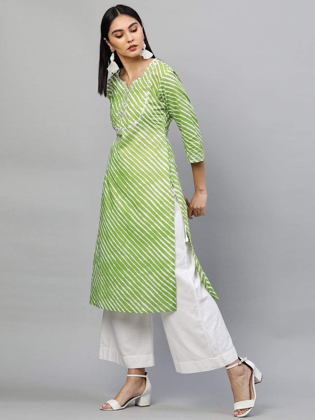 Leheriya Printed & Embroidered Straight Kurta - Green