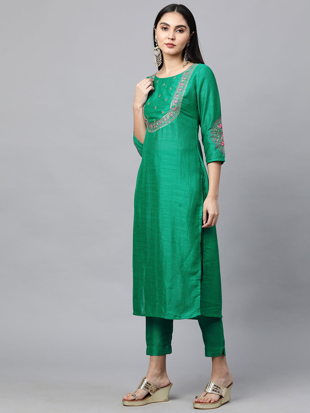 Floral Embroidered Kurta with Solid Pant with Bandhani Dupatta - Green