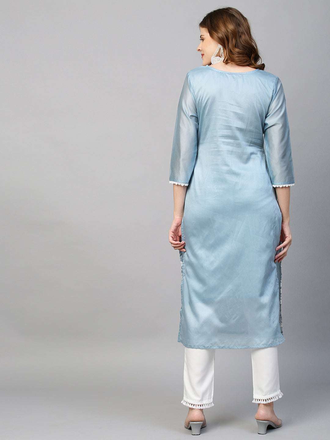 Floral Chikankari Embroidered Straight Fit Kurta & Pants - Powder Blue