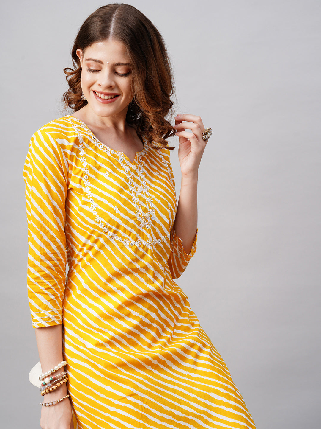 Leheriya Printed & Ethnic Embroidered Straight Fit Kurta - Yellow