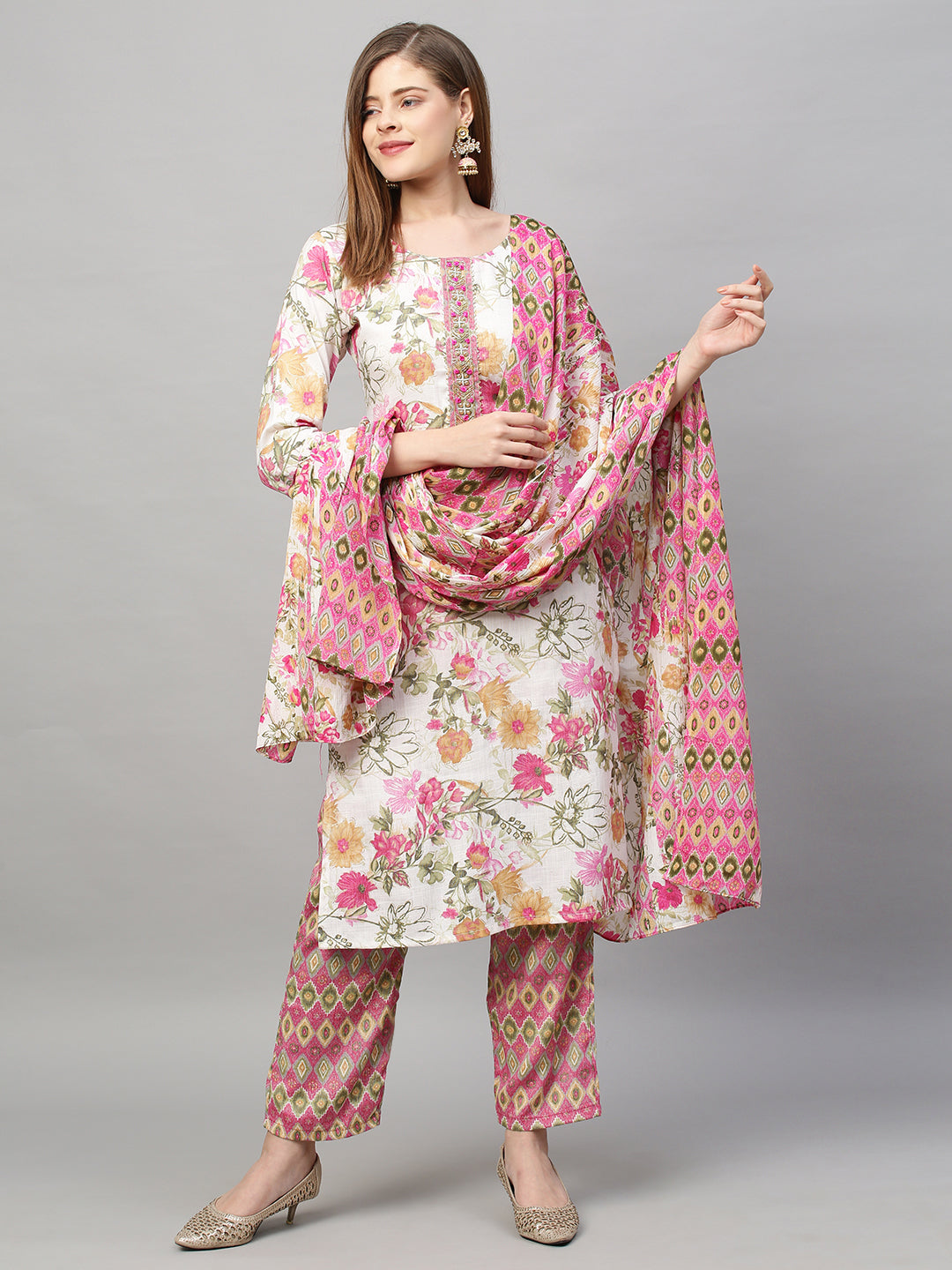 Floral Printed Straight Fit Kurta with Pants and Dupatta - White