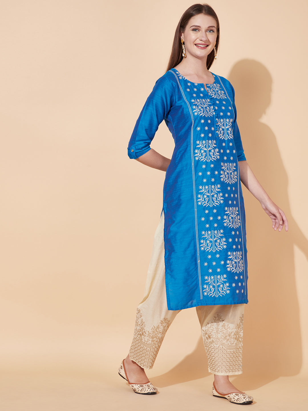 Floral Embroidered Straight Fit Kurta - Blue