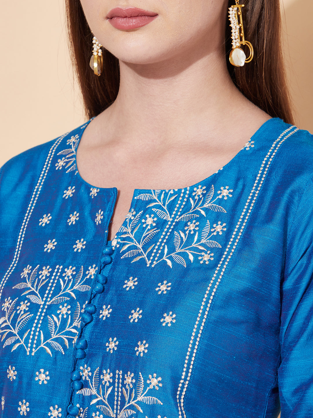 Floral Embroidered Straight Fit Kurta - Blue