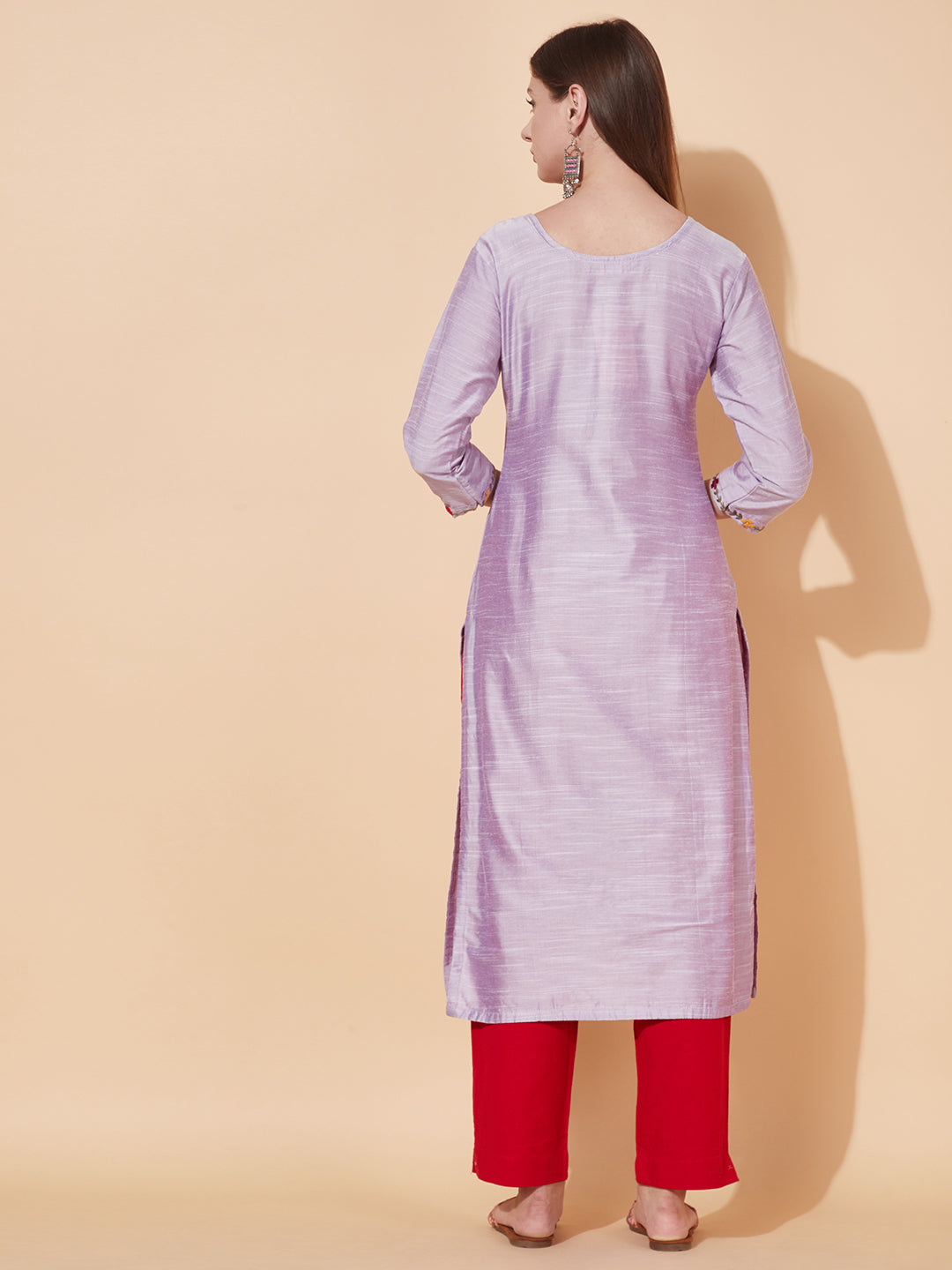 Floral Hand Embroidered Straight Fit Kurta - Light Purple