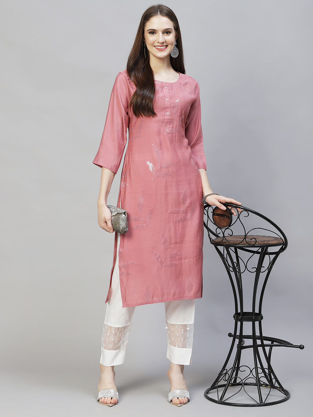 Floral Embroidered Straight Fit Kurta - Pink