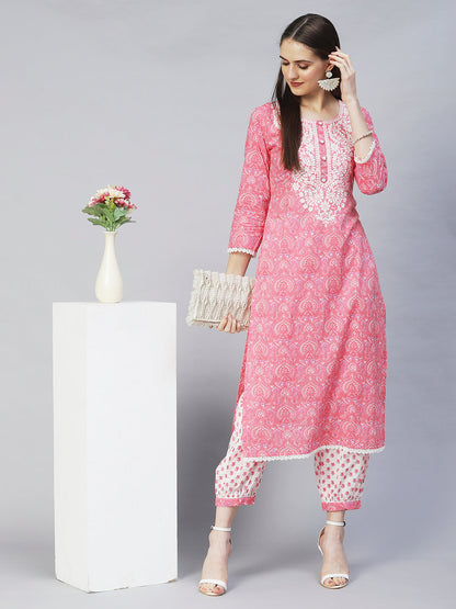 Floral Printed & Chikankari Embroidered Straight Kurta with Pants - Pink