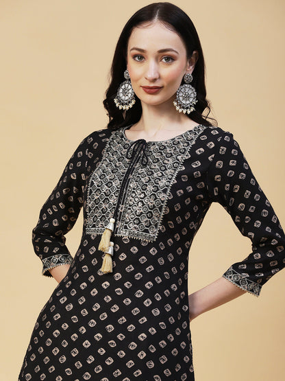 Bandhani Printed & Embroidered Straight Fit Kurta - Black