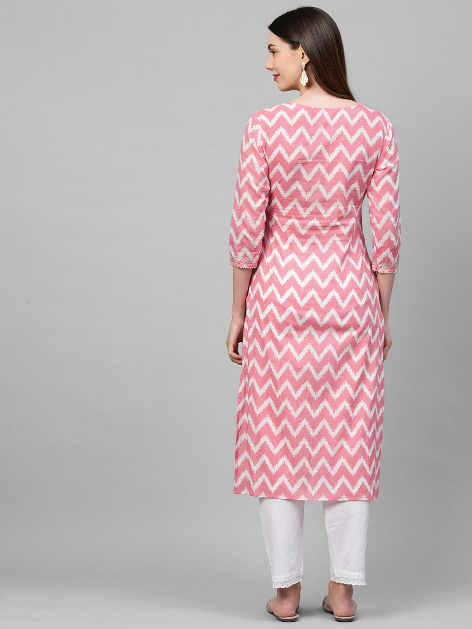 Chevron Printed & Zari Embroidered Kurta With Solid Pant & 2-Ply Mask - Pink